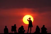 Exact date 25C mini-heatwave will arrive in UK and potentially rise to 31C