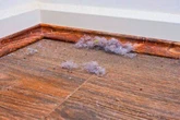 'Naturally anti-static' kitchen item keeps cobwebs at bay from skirting boards and walls