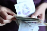 DWP handing £812 payments to people who claim four common benefits