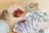 Some state pensioners being handed free £80 on top of reinstated Winter Fuel Payment