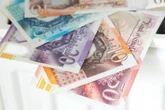 HMRC sends urgent message to UK households who earn under £60,000