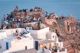 UK tourists told they can 'expect €80 fines' after holidaying in Greece
