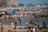 Fourth UK summer heatwave to last 7 days with 34C temperatures