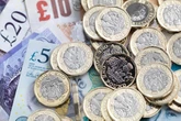 DWP £400 payments arriving earlier than expected next month