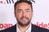 Jason Manford shares warning from pilot as four people get off his flight