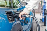 Driving instructor tells all motorists to make five changes or risk wasting petrol