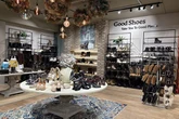 River Island releases nostalgic £18 sandals and shoppers are divided
