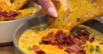 'Perfect' autumn soup recipe topped with crispy bacon only takes 15 minutes