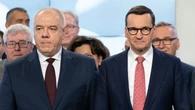 Trzęsienie ziemi w PiS. Morawiecki i Sasin mogą zostać wyrzuceni z partii