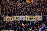 Skandaliczny wieczór w Dreźnie. Zamieszki kibiców na meczu