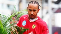 Koniec z samochodami, czas na sztukę. Lewis Hamilton zaskoczył fanów