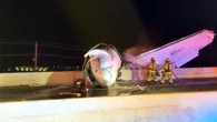 Odrzutowiec pasażerski rozbił się na autostradzie przed lotniskiem