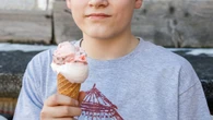 Nastolatek zmarł po zjedzeniu lodów. Śledczy badają sprawę