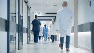 Zarobki lekarzy pod lupą. Pensje zostaną powiązane z PESEL-em