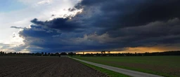 Gewitter mit „rotierenden Superzellen“ Drohen nach Hitze und Dürre nun Überschwemmungen?