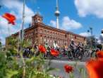 Sternfahrt zum Roten Rathaus Verkehrs- und Umweltverbände demonstrieren gegen Anti-Fahrrad-Politik des Berliner Senats