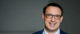 Nancy Faeser könnte abgelöst werden Bundestagsabgeordneter Bartol will hessischer SPD- Landeschef werden