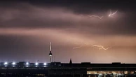 Neues Unwetter nach tödlichem Gewitter Zum Abend drohen wieder Starkregen und Sturm in Berlin und Brandenburg