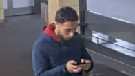 Versuchter Raub nahe U-Bahnhof Nollendorfplatz Berliner Polizei sucht Tatverdächtigen mit Bildern