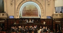 Deputados escapam de investigações de 'rachadinhas' há anos