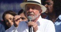 Lula faz 1ª sessão de radioterapia após retirada de lesão na cabeça