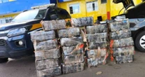 PRF apreende quase 400 kg de maconha e ampolas de emagrecedor proibido na BR-285