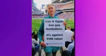 Ativista gay que protestou em Egito x Irã na Copa usou camisa do Brasil para enfrentar Putin