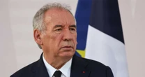 França quer cortar 40 bi no orçamento de 2026 para reduzir déficit e manter credibilidade