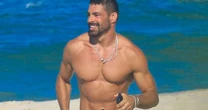 Cauã Reymond tirou feijão e arroz da dieta? Aos 45 anos, o César de 'Vale Tudo' tem um motivo simples para não comer muito o prato favorito de muitos brasileiros
