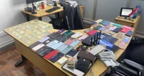 Receptador de celulares furtados em ônibus é alvo de operação no Centro de Porto Alegre