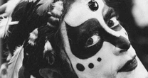 Quem se apresentou primeiro com os rostos pintados: Secos e Molhados ou Kiss?
