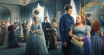"Ela pode ter um namorado ou namorada": 4ª temporada de Bridgerton pode ter romance nunca visto nos livros
