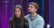 'Power Couple': Nati e Eike voltam ao jogo com gritaria e choro; veja reações