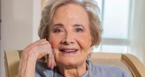'Me foi proibido veementemente': há 27 anos, Gloria Menezes enfrentou rejeição total como lésbica na Globo e autor deu final trágico à trama