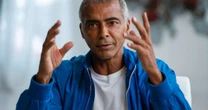 Romário faz transplante capilar com técnica menos invasiva e exibe resultado; veja