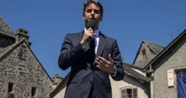Ex-primeiro-ministro francês Gabriel Attal anuncia candidatura oficial à corrida presidencial de 2027