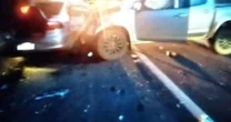 Jovens casados há 20 dias morrem em acidente entre carro e caminhonete no interior de SP