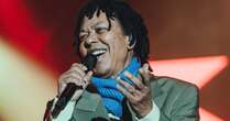 Djavan completa 76 anos hoje; cantor fugiu de casa para seguir carreira artística