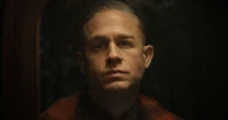 Final explicado de 'Monstro: A História de Ed Gein': entre ficção e realidade, série da Netflix termina com detalhe perturbador que 'explica' mente do criminoso