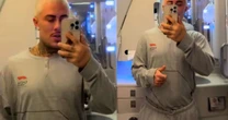 MC Daniel surge de pijama e volume rouba a cena: 'Pijaminha safado'