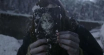 Irreconhecível! Trailer final de Frankenstein revela visual de Jacob Elordi como a criatura do filme de terror de Guillermo del Toro