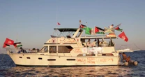 Flotilha humanitária é atacada por drones e cercada por navios de guerra; Israel nega, mas não explica