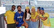 BFF, sócia e chaveirinho: conheça os amigos que Virginia está 'carregando' na Copa do Mundo