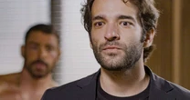 Resumo da novela 'Vale Tudo', capítulo de quarta-feira, 27 de agosto: em meio à saúde cada vez mais frágil, Afonso toma decisão inesperada