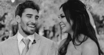 Ator anuncia fim do casamento com Carol Nakamura e polemiza: 'Vocês vão saber'