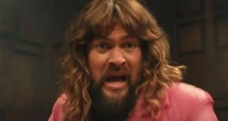 "Eu odiei": Jason Momoa muda visual após 6 anos e surge irreconhecível para ficção científica mais aguardada de 2026