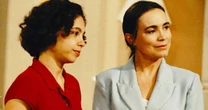Joyce fica sem reação com presente de Helena em 'História de Amor'