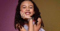 Quem é Elis Cabral, a Sofia de 'Dona de Mim'? 5 curiosidades sobre a menina levada da novela das sete - que não tem nada de santinha na vida real