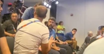 Repórter da TV Globo discute com colega e interrompe coletiva de craque do Marrocos; assista