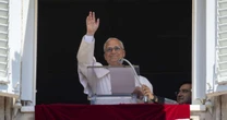 Papa exalta 'exemplo corajoso' de padre italiano morto no Brasil